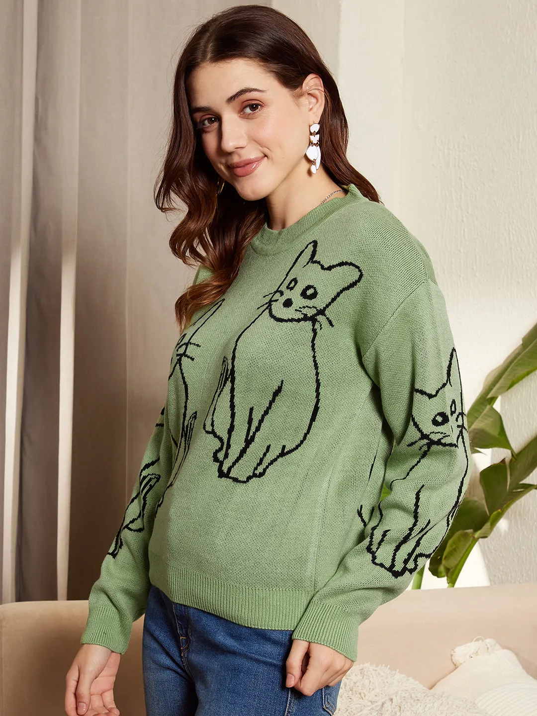 Berrylush Women Green & Black Cat Printed Round Neck Drop-Shoulder Sleeves Ribbed Hem Regular Sweater