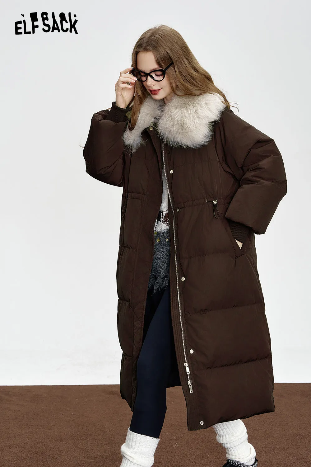 ELFSACK 2024 Winter New Arrivals Black mid-length down jacket for women Fake fur collar waist elegant coat