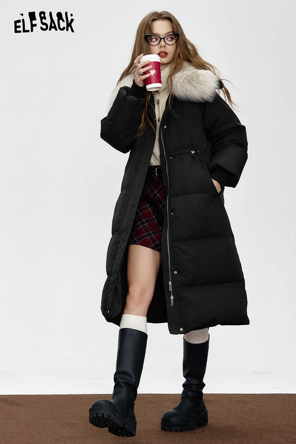 ELFSACK 2024 Winter New Arrivals Black mid-length down jacket for women Fake fur collar waist elegant coat